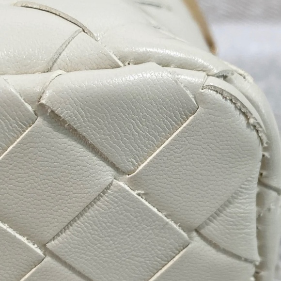 Authentic Bottega Veneta Bang Bang Vanity Bag - Picture 9 of 16